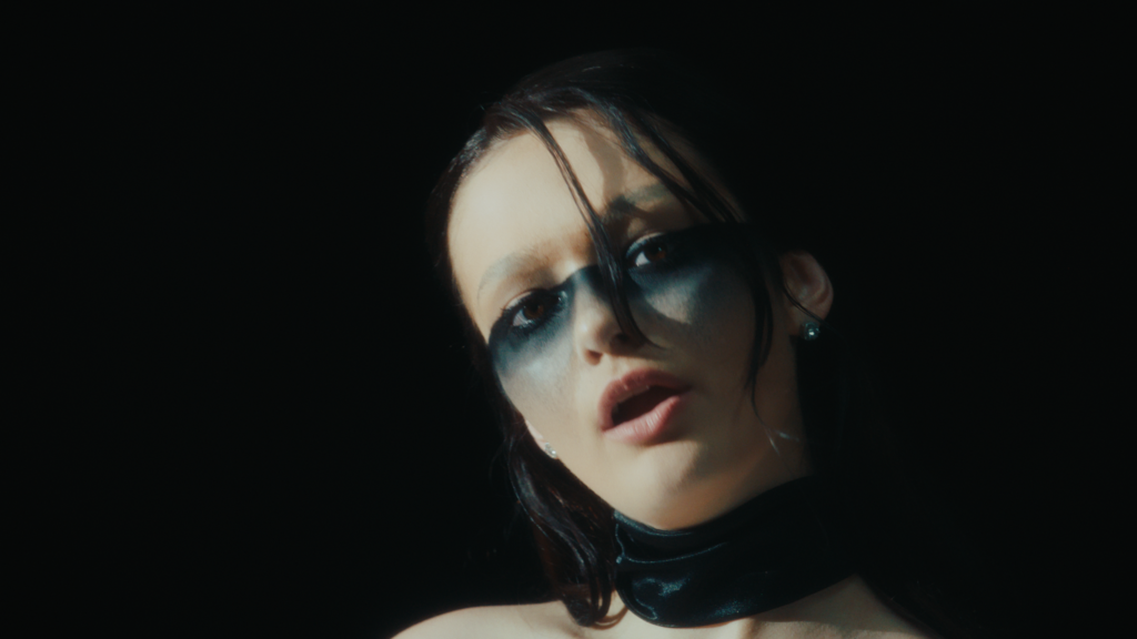 Vall Doverie Music Video