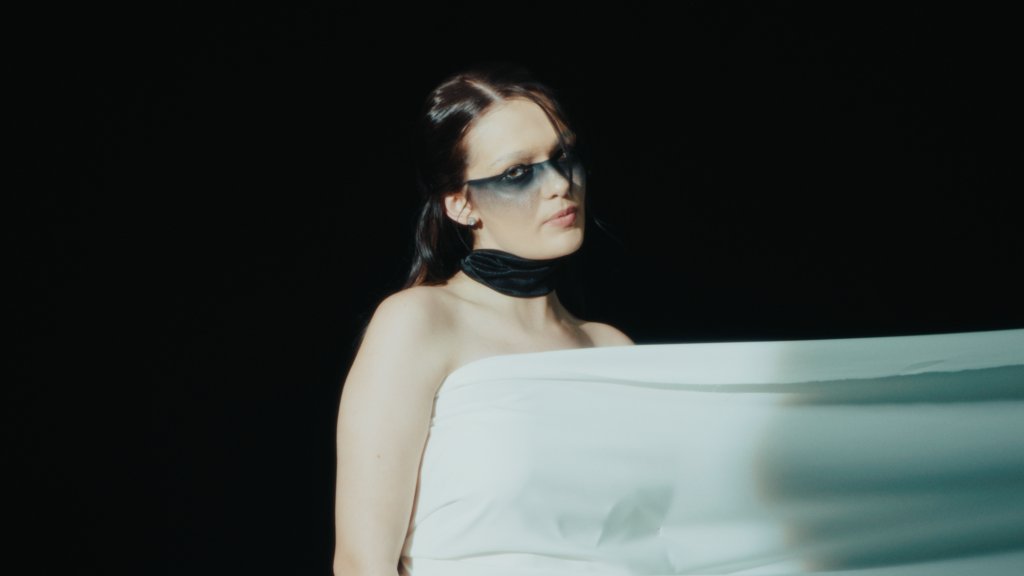 Vall Doverie Music Video